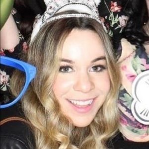 Meet your Posher, Yvette